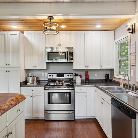 Southern Oak At Chalet Village - 5 Minutes From Gatlinburg And National Park エクステリア 写真