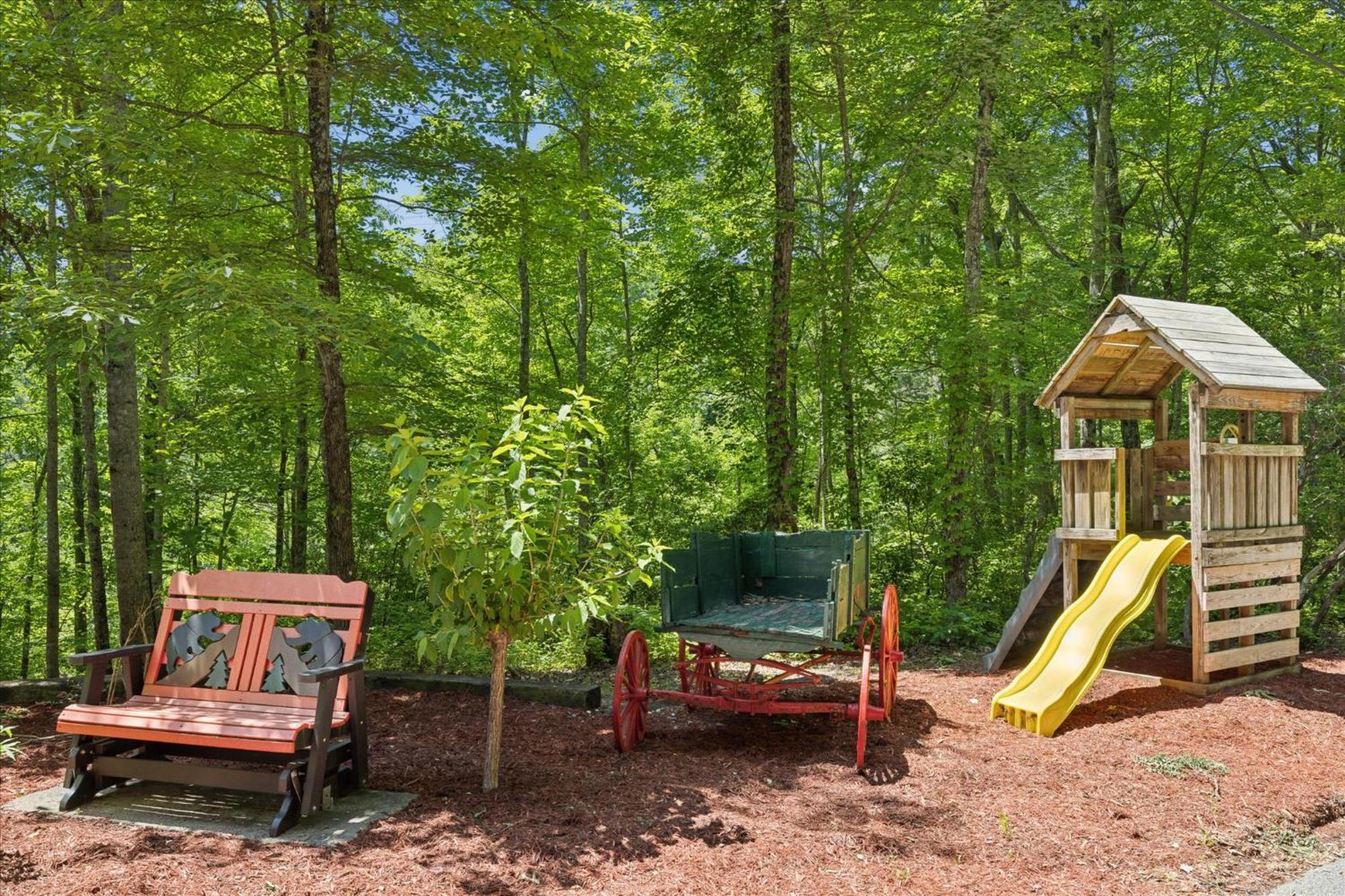 Southern Oak At Chalet Village - 5 Minutes From Gatlinburg And National Park エクステリア 写真